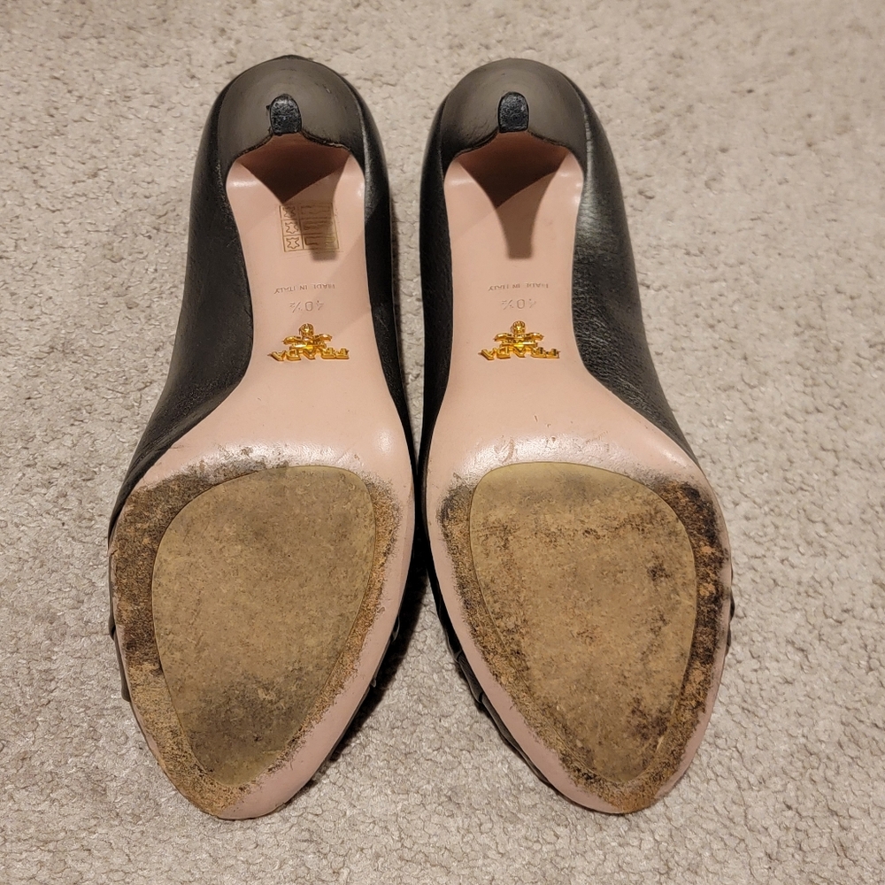 ​Authentic Prada Metallic Pewter Ruched Leather Peep-Toe Pumps Heels Size 40.5 - Picture 9 of 10